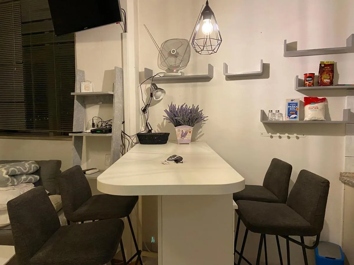 Studio Apartment Visoka Split